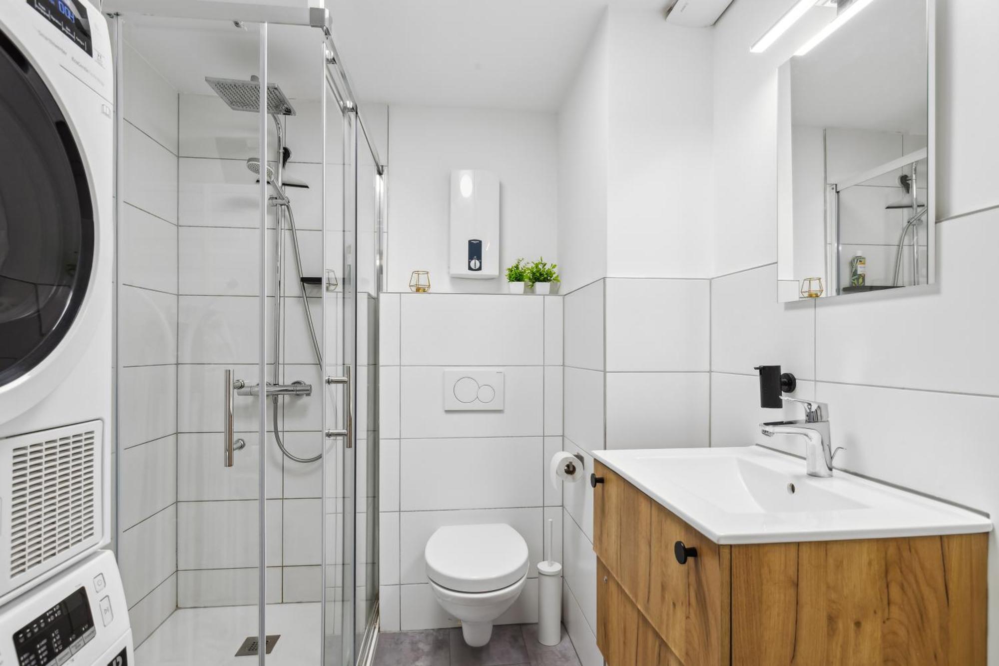 Zentrale, Grosse & Moderne In