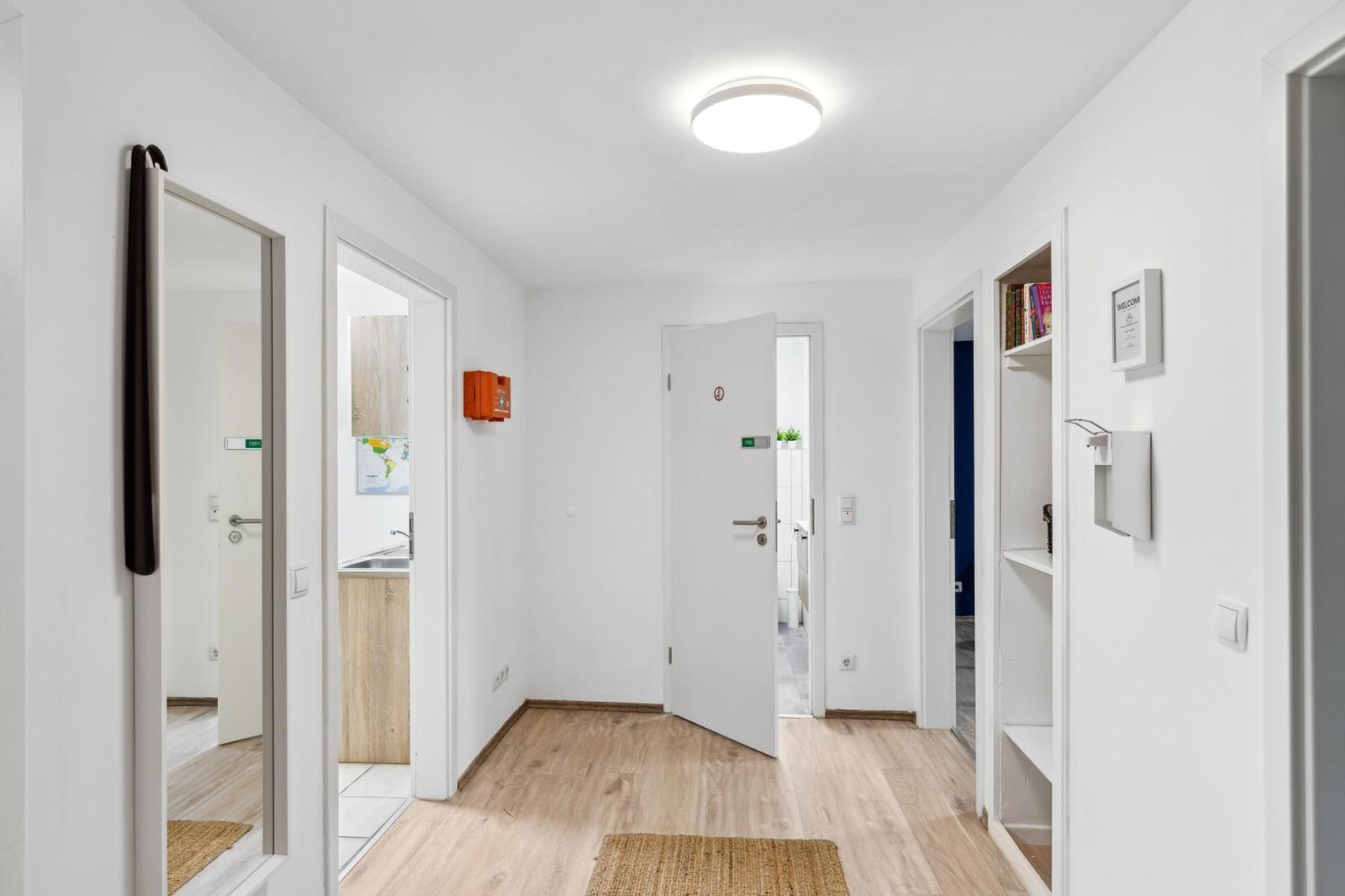 Zentrale, Grosse & Moderne In