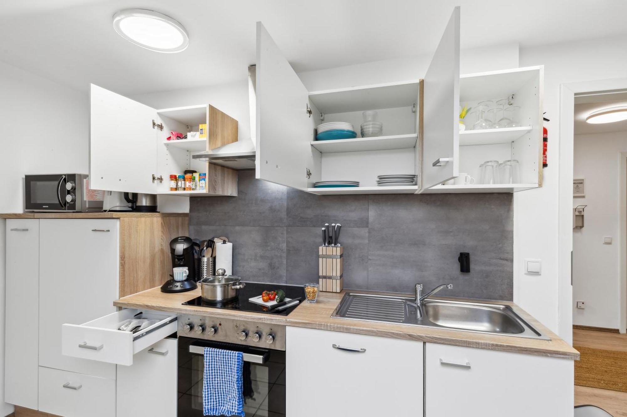 Zentrale, Grosse & Moderne In Apartment *
