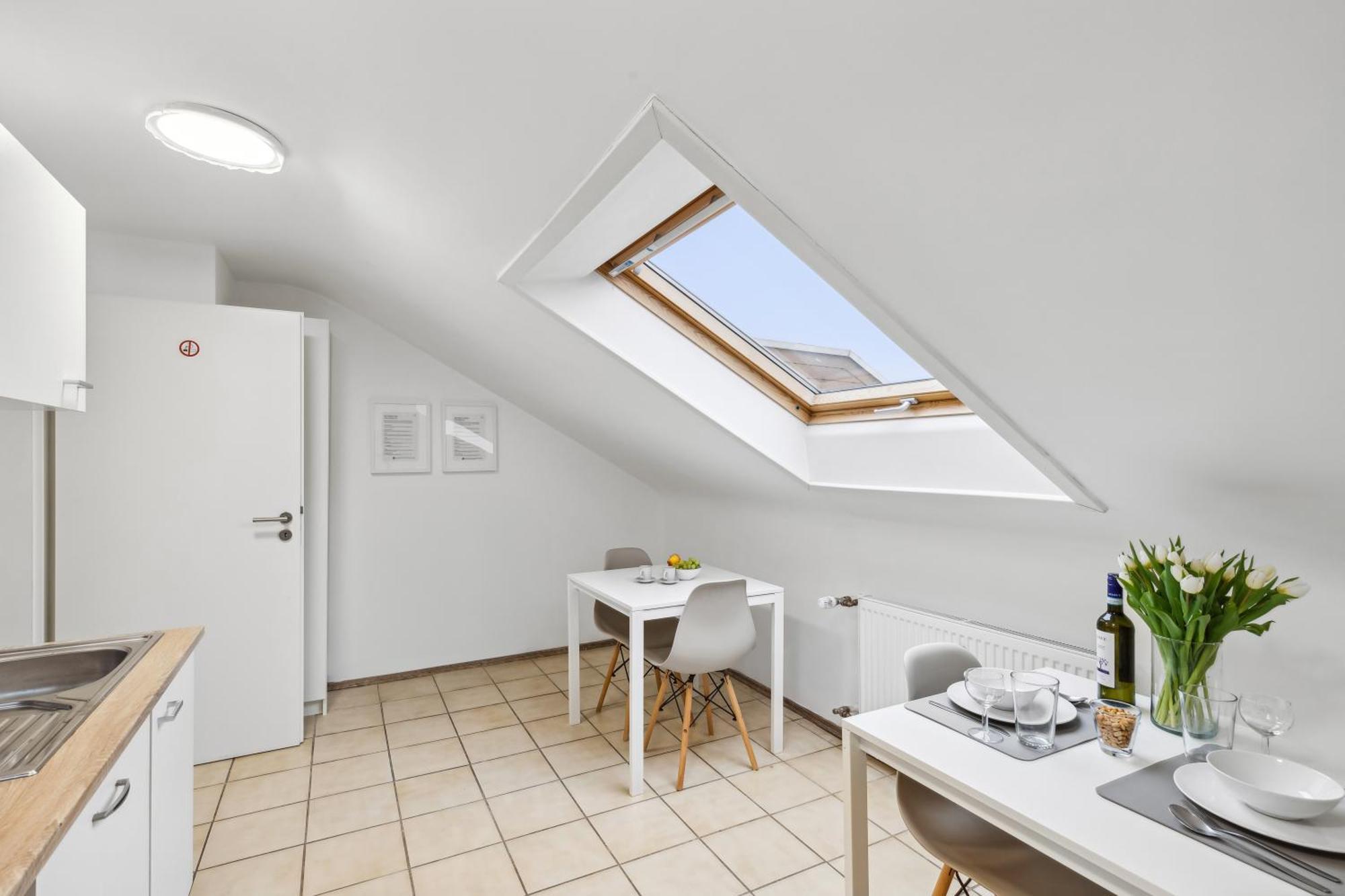 Zentrale, Grosse & Moderne In Apartment
