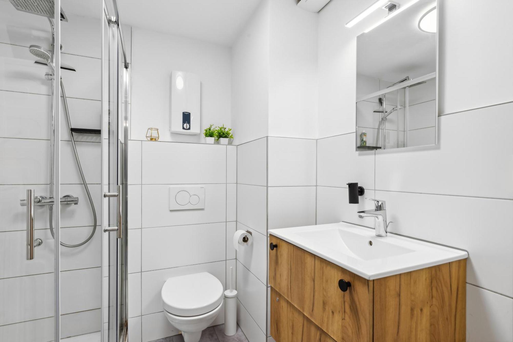 Zentrale, Grosse & Moderne In Apartment
