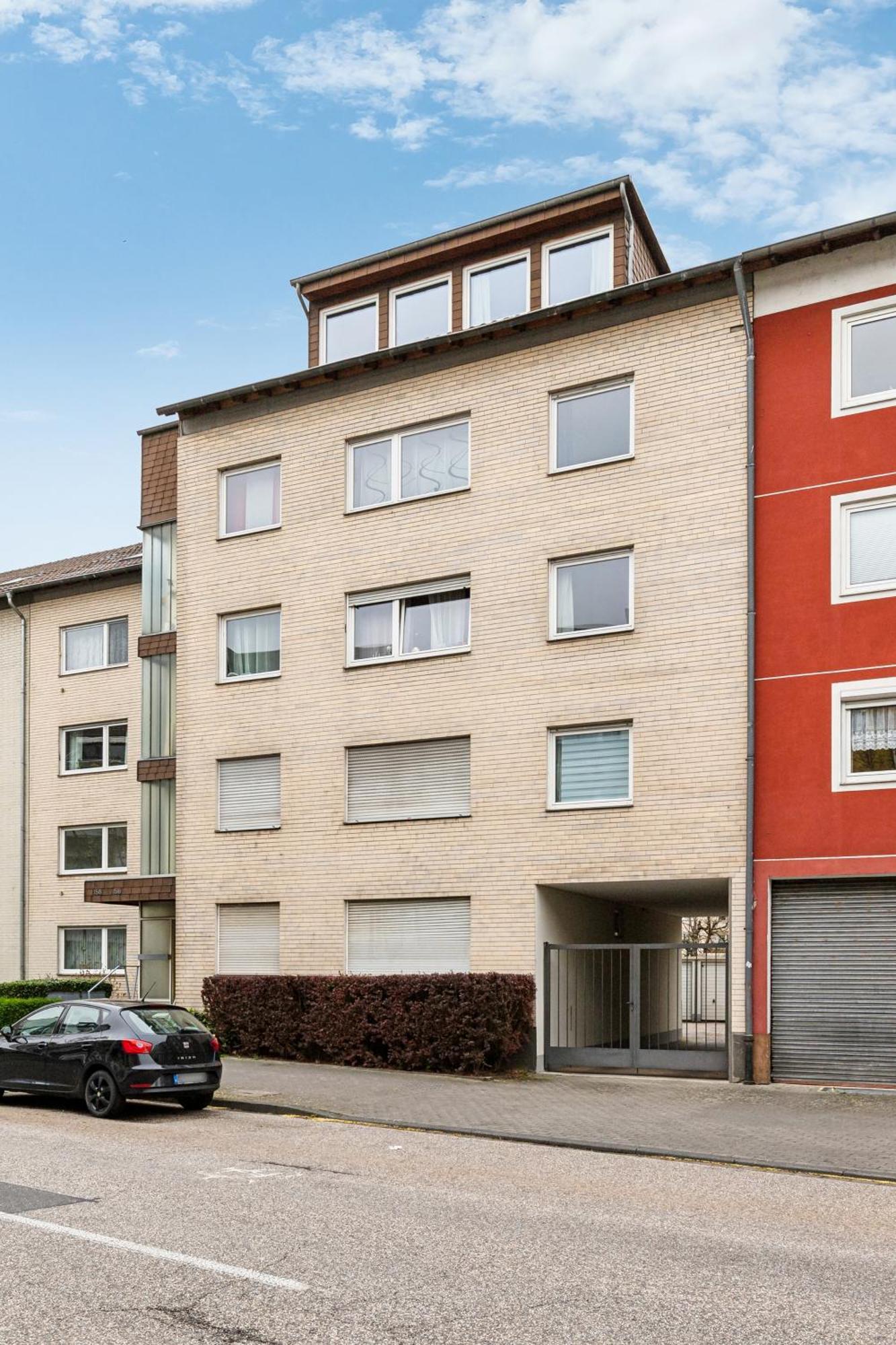 Zentrale, Grosse & Moderne In